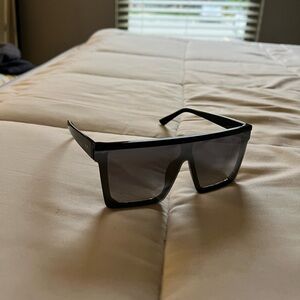 Sunglasses - NEVER WORN